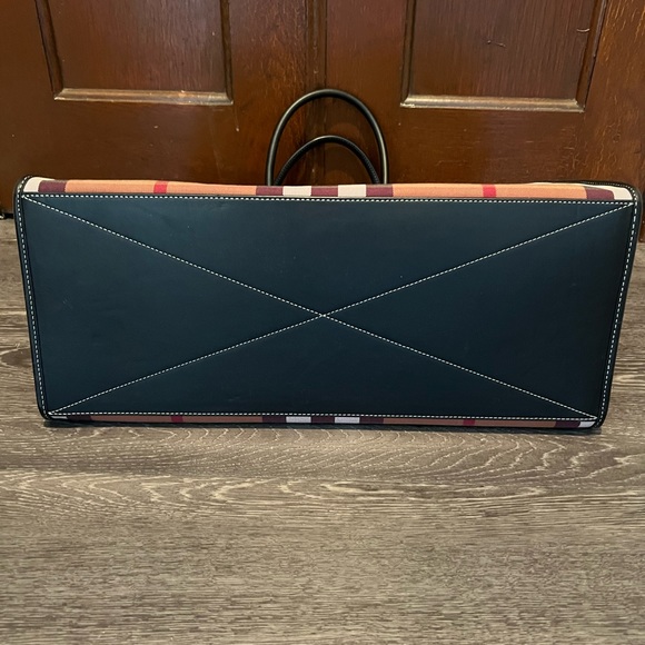 Burberry Denny Tote Bag - Picture 4 of 6